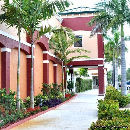Plantation Inn Hotel And Lounge Bagian luar foto